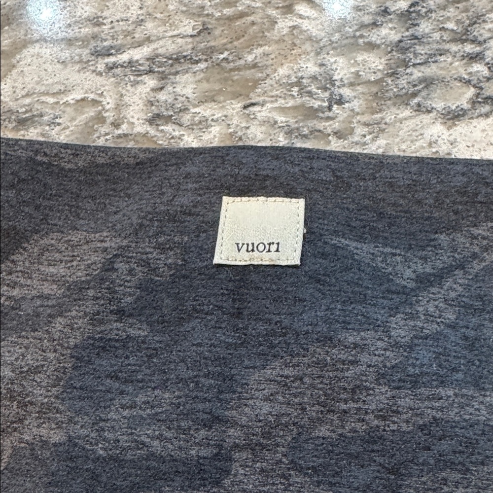 Vuori Clean Elevation Camo Leggings Black Gray Small S - Picture 12 of 13